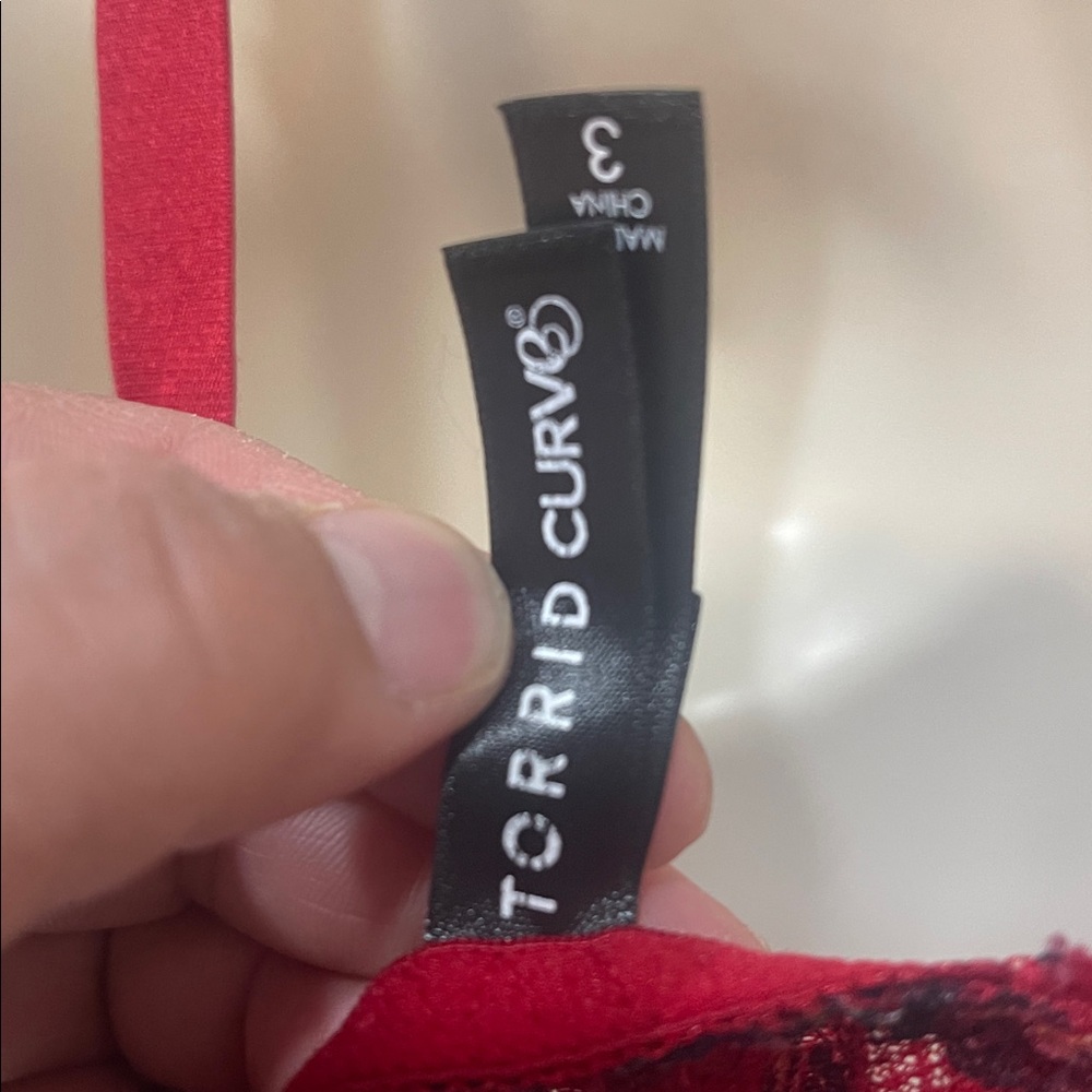 TorridCurve 3 Stylish Red Plaid Crop Top - Picture 11 of 11